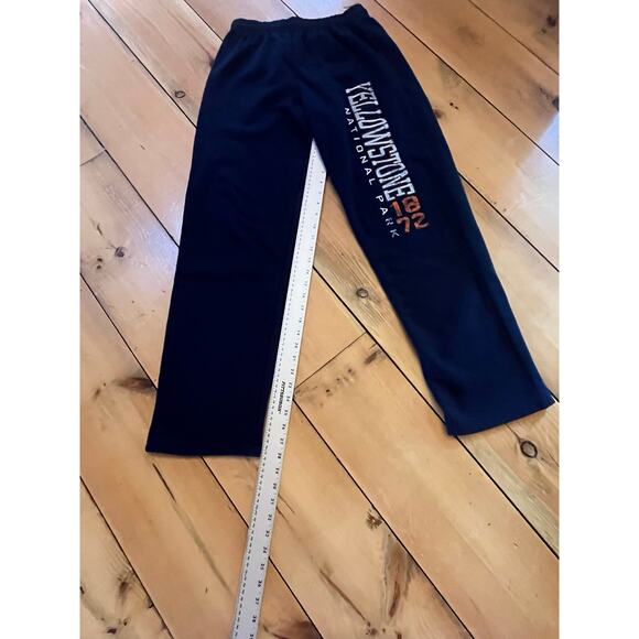 Yellow Stone National Park Sweat Pants. Drawstring. Medium. Navy. Fleece lined - Picture 4 of 5